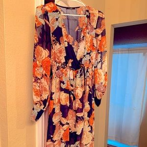 Floral low High Dress perfect for any season -button details on cuffs